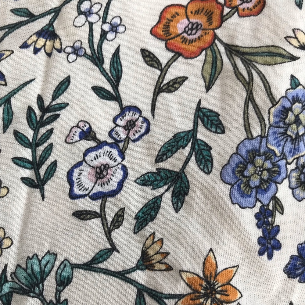 H&M - Flower Top - Picture 3 of 3